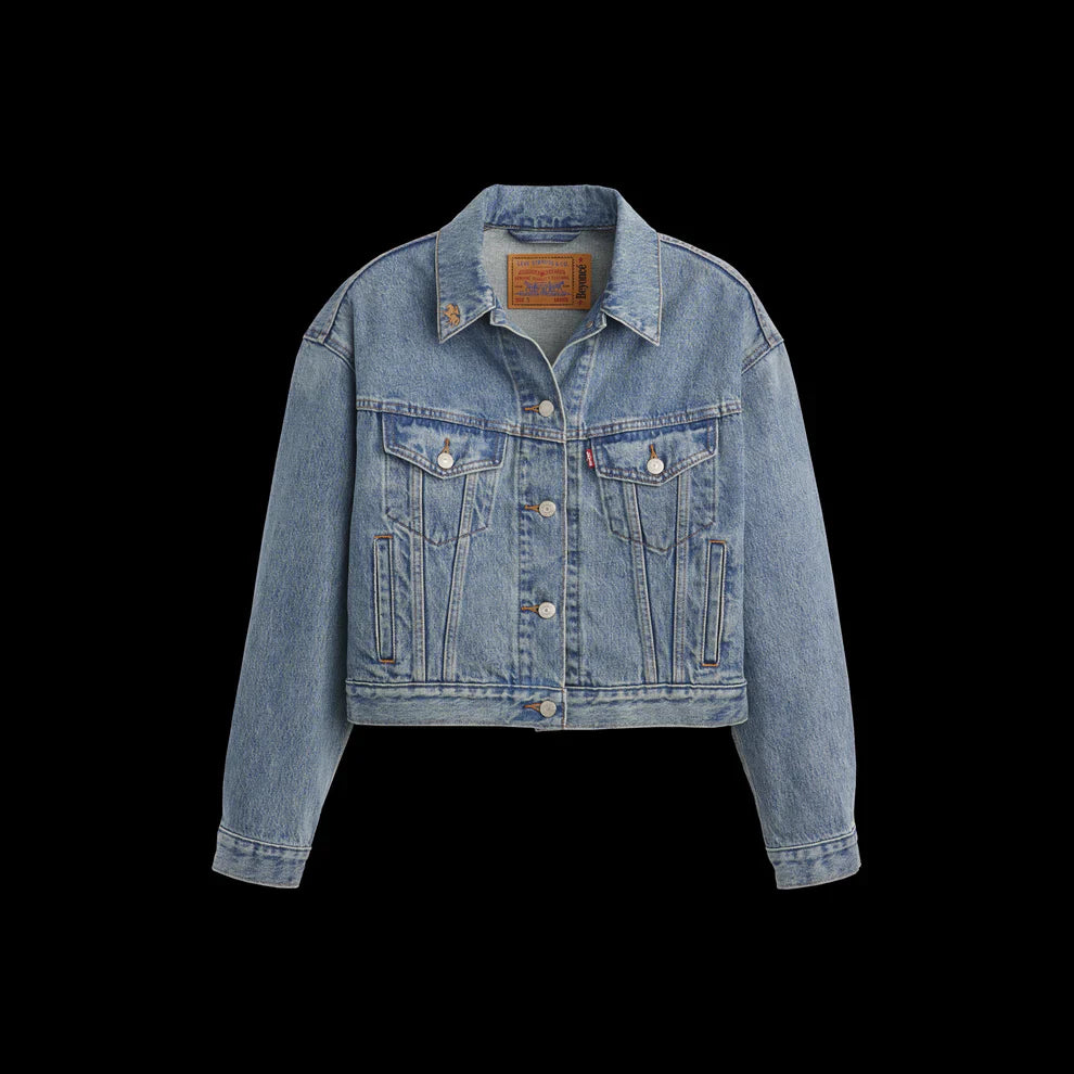 BEYONCÉ X LEVI’S® ‘90S SHRUNKEN TRUCKER AUTHENTIC FINISH