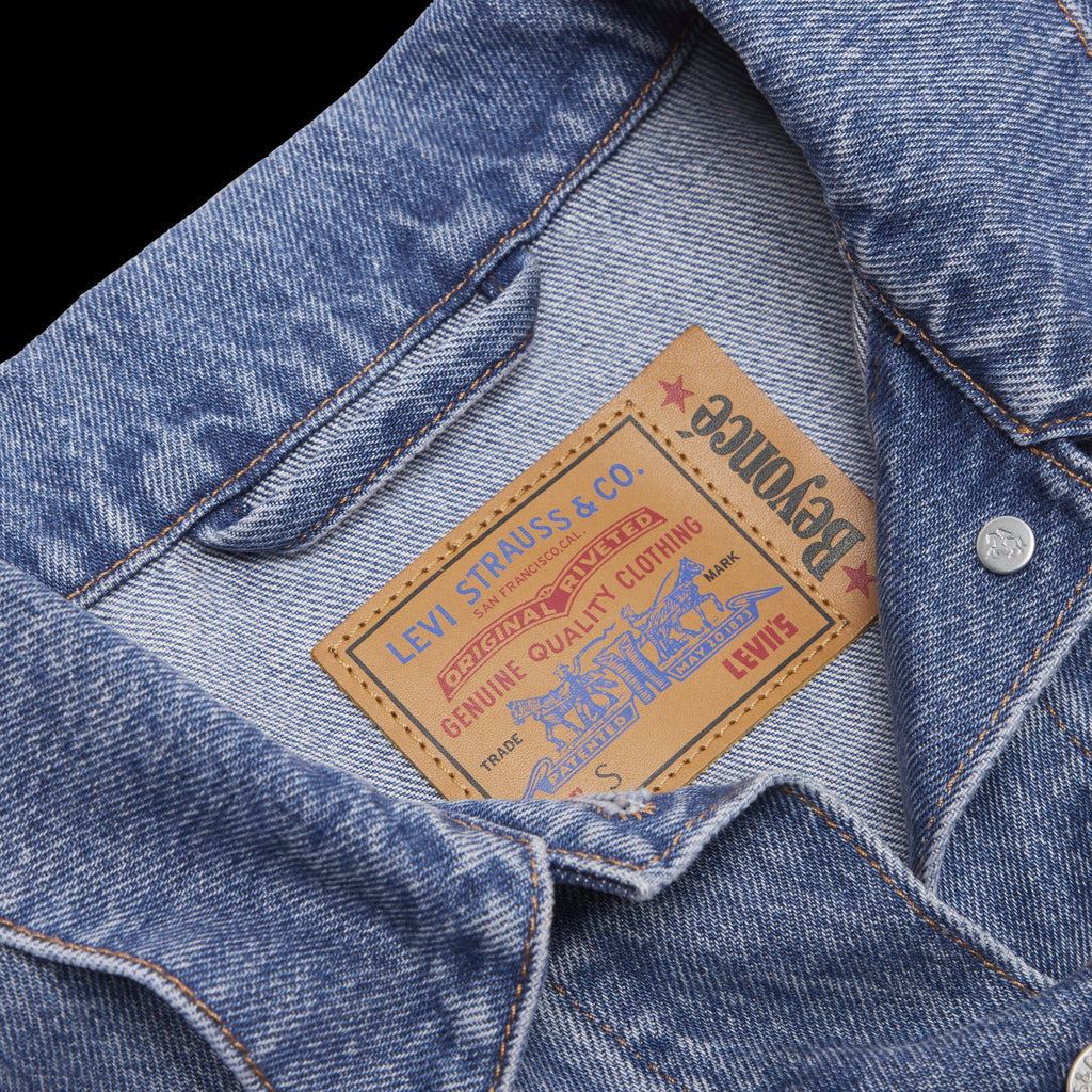 BEYONCÉ X LEVI'S® '90S SHRUNKEN TRUCKER LACED UP - image 4